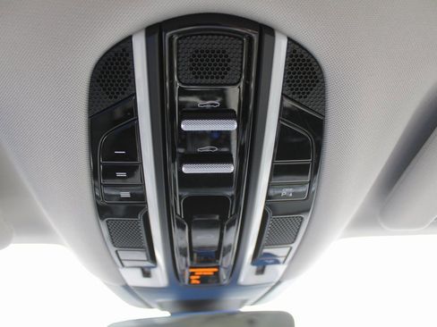 Used 2018 Porsche Panamera 4S image 55