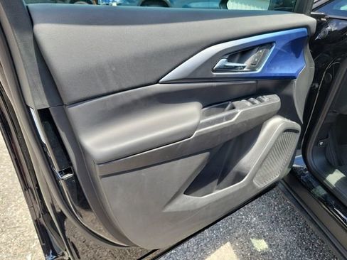 Certified 2025 Chevrolet Equinox EV LT w/ Convenience Package FWD image 21