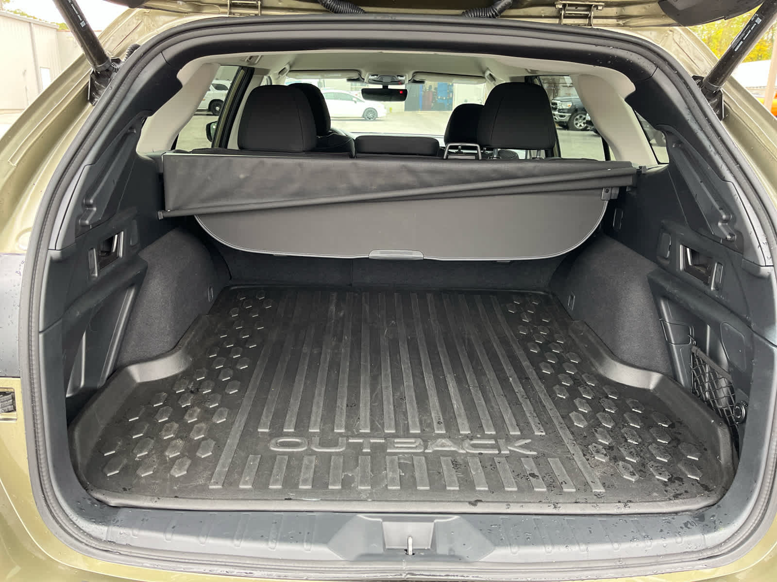 Used 2025 Subaru Outback Premium AWD/4WD image 27