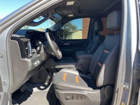 Used 2025 GMC Sierra 2500 AT4 w/ AT4 Premium Plus Package AWD/4WD image 17
