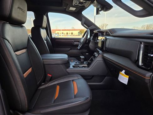 Used 2025 GMC Sierra 1500 AT4 w/ AT4 Premium Package image 26