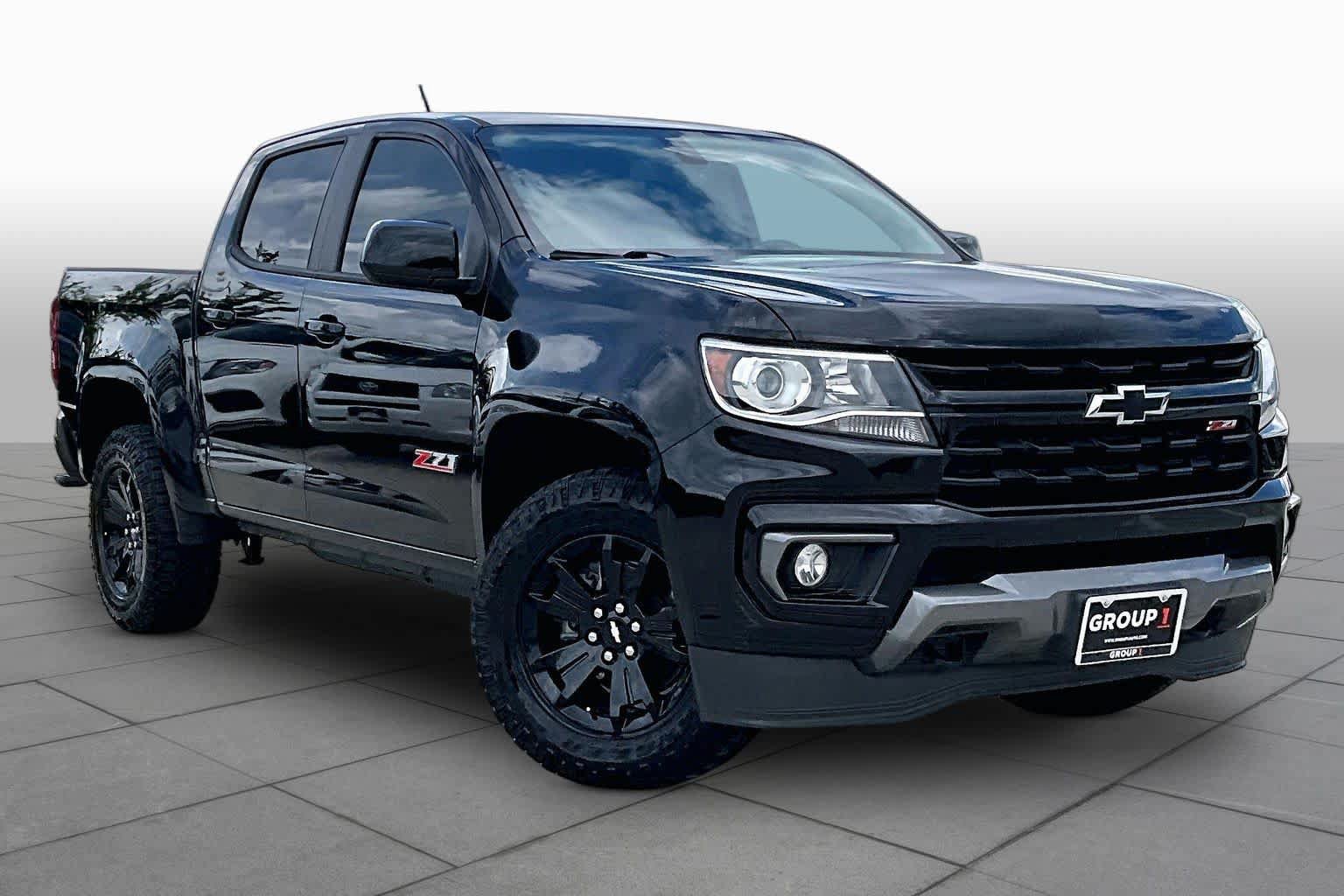 Used 2021 Chevrolet Colorado Z71 w/ Z71 Midnight Edition RWD image 3
