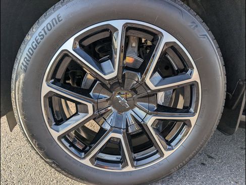 Used 2024 Chevrolet Tahoe RST w/ Luxury Package image 20