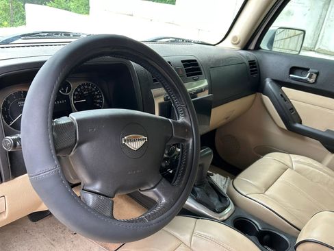 Used 2008 HUMMER H3 Alpha AWD/4WD image 2