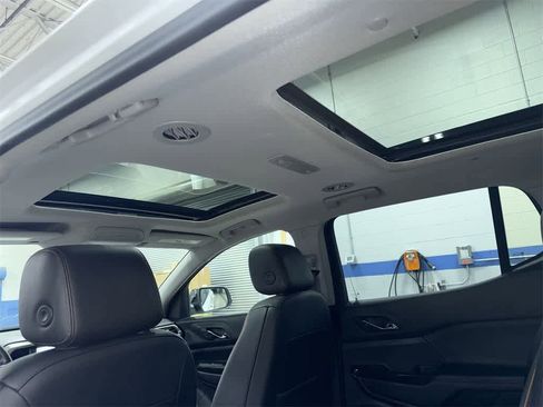 Used 2022 GMC Acadia AT4 w/ Preferred Package image 26