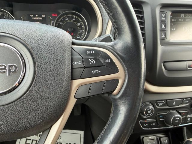 Used 2015 Jeep Cherokee Latitude AWD/4WD image 22