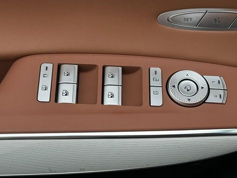 Certified 2026 Genesis GV70 2.5T Advanced image 14