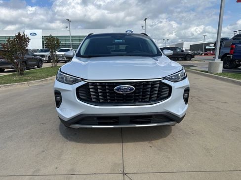 Used 2025 Ford Escape SE w/ PHEV Premium Package FWD image 9