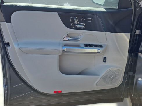 Used 2026 Mercedes-Benz GLB 250 4MATIC image 24