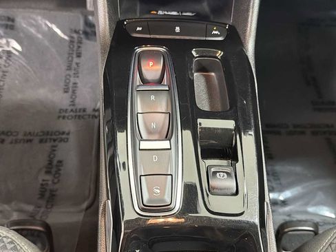 Used 2023 Chevrolet Bolt EUV LT w/ Driver Confidence Package FWD image 22