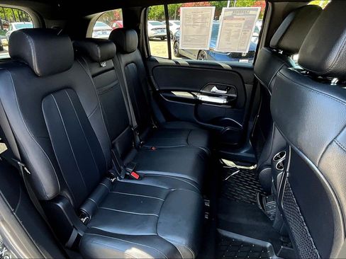 Used 2023 Mercedes-Benz GLB 250 4MATIC image 29