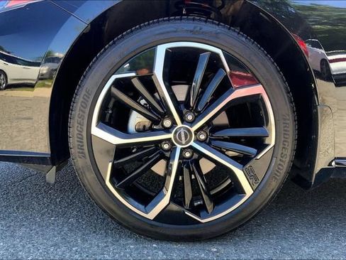 Used 2023 Nissan Altima 2.5 SR AWD/4WD image 9