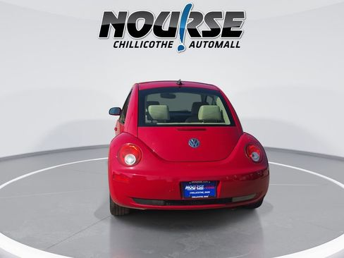 Used 2009 Volkswagen Beetle S FWD image 7