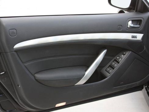 Used 2009 INFINITI G37 Convertible w/ Premium Pkg RWD image 30