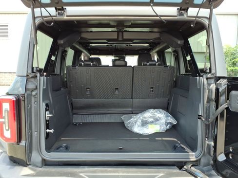 Used 2024 Ford Bronco Wildtrak AWD/4WD image 11