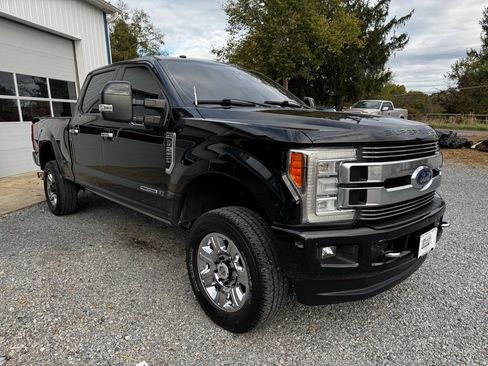 Used 2018 Ford F250 Limited image 3