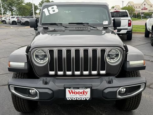Used 2018 Jeep Wrangler Unlimited Sahara w/ Dual Top Group AWD/4WD image 17