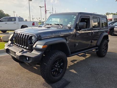 Used 2020 Jeep Wrangler Unlimited Sport AWD/4WD image 3