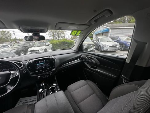 Used 2018 Chevrolet Traverse LT image 24