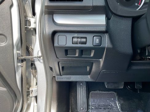 Used 2013 Subaru Crosstrek 2.0i Premium w/ Popular Pkg 2 image 16