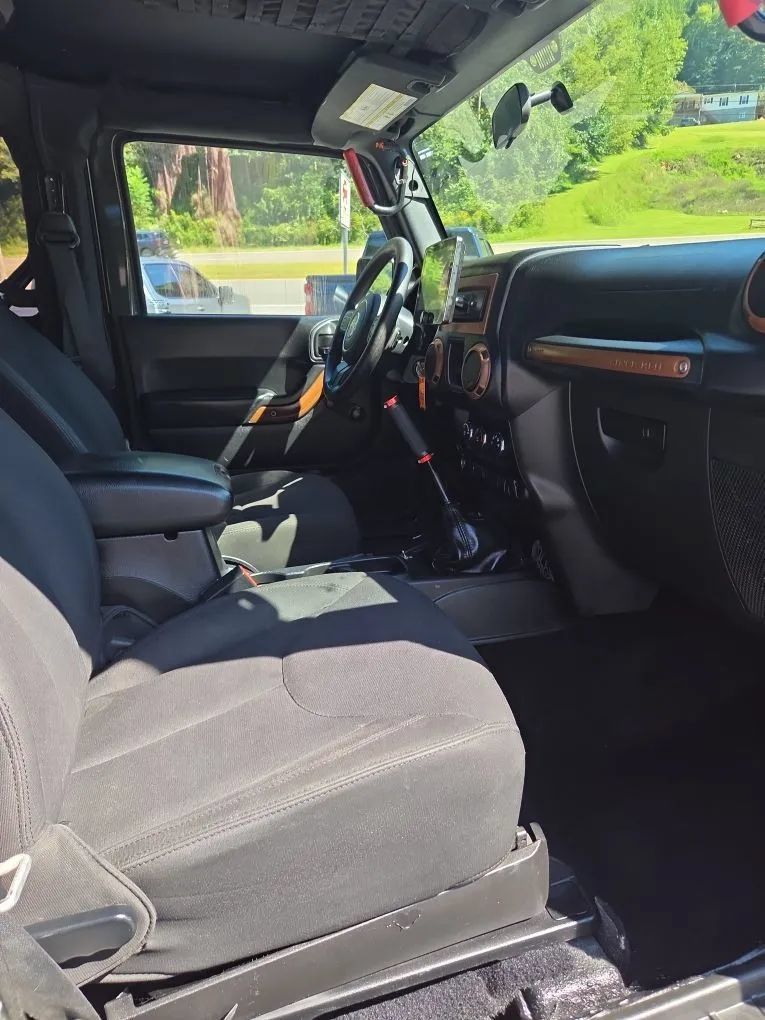 Used 2015 Jeep Wrangler Sport AWD/4WD image 10