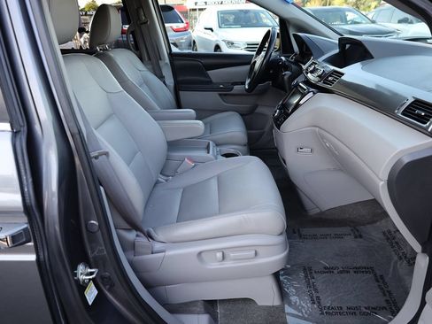Used 2016 Honda Odyssey EX-L image 18