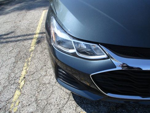 Used 2019 Chevrolet Cruze LT image 25