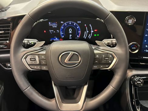 Used 2024 Lexus NX 250 FWD w/ Towing Package (2000 Lbs) image 21