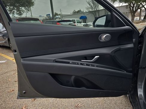 New 2026 Hyundai Elantra Blue image 25