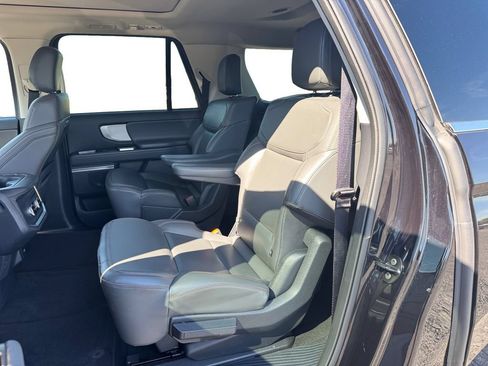 Certified 2025 Ford Expedition Max Active AWD/4WD image 18
