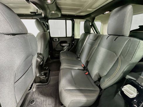 Used 2024 Jeep Wrangler Unlimited Sport AWD/4WD image 23