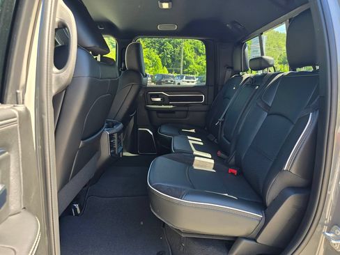 New 2026 RAM 2500 Laramie w/ Night Edition AWD/4WD image 10