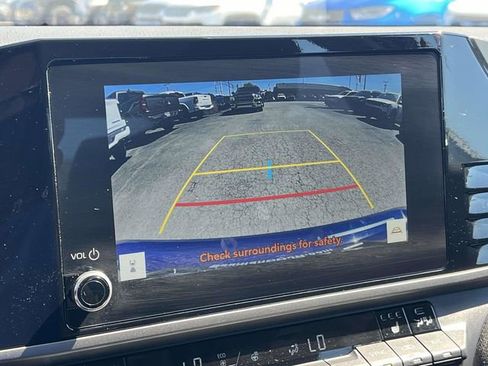 Used 2025 Toyota Camry LE w/ Convenience Package FWD image 29
