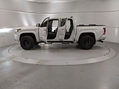 Used 2024 Toyota Tacoma SR5 image 11