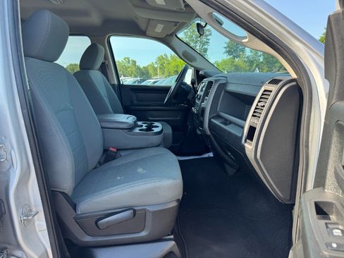 Used 2018 RAM 1500 ST w/ SXT Appearance Group AWD/4WD image 18