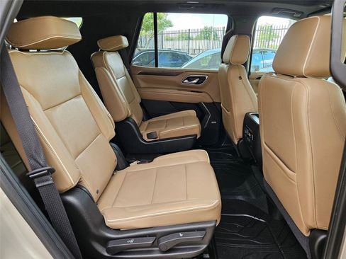 Used 2021 Chevrolet Tahoe Premier w/ Premium Package RWD image 27
