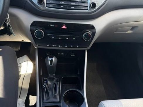 Used 2018 Hyundai Tucson SEL AWD/4WD image 18