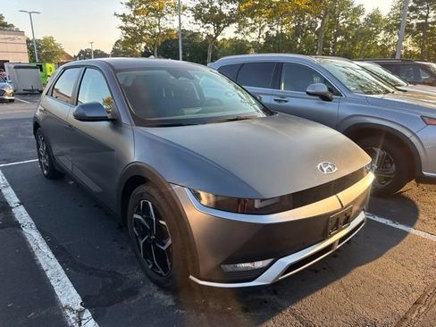 Used 2024 Hyundai Ioniq 5 SEL AWD/4WD image 1