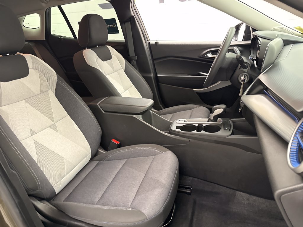 Certified 2024 Chevrolet Trax LS FWD image 28