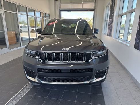 Used 2025 Jeep Grand Cherokee L Limited w/ Luxury Tech Group II image 2
