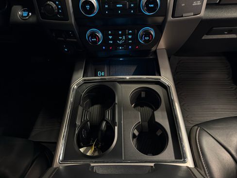 Used 2020 Ford F350 Platinum w/ FX4 Off-Road Package image 19