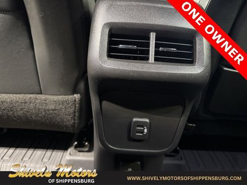 Used 2022 GMC Terrain SLT w/ Tech Package image 26