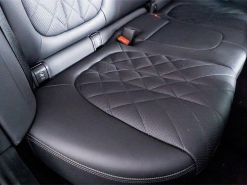 Used 2024 BMW X5 M60i w/ Climate Comfort Package image 33