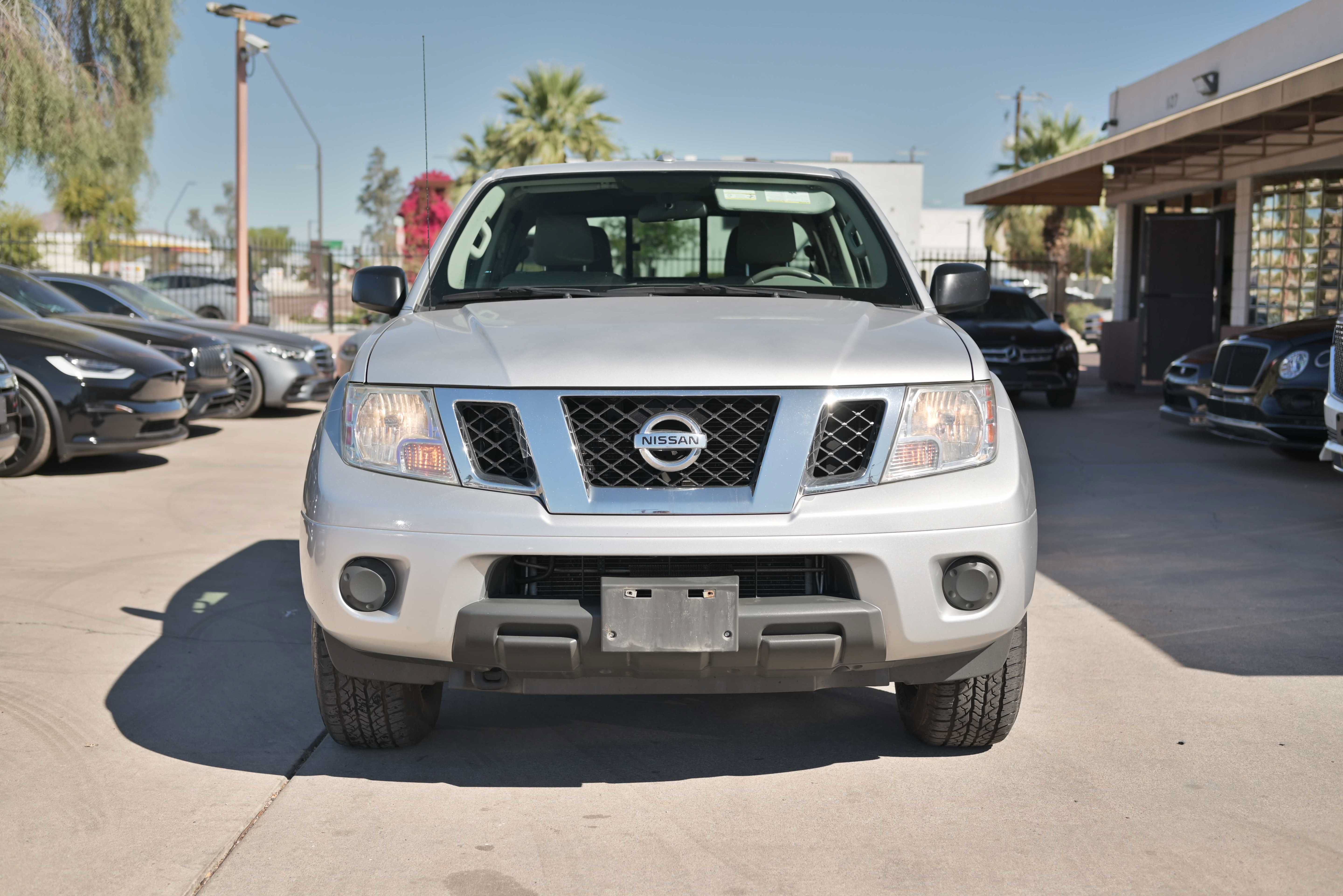 Used 2016 Nissan Frontier SV AWD/4WD image 2