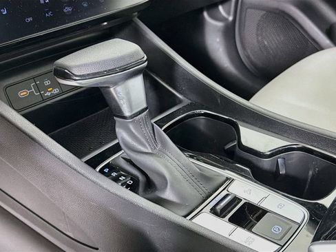 Used 2025 Hyundai Santa Cruz SEL FWD image 18