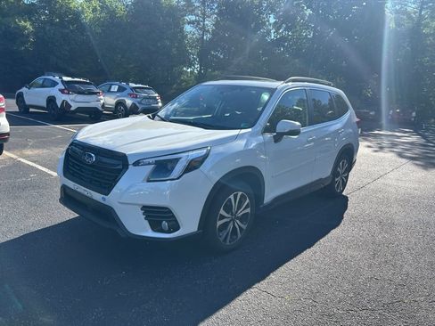 Used 2023 Subaru Forester Limited AWD/4WD image 11