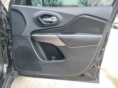 Used 2021 Jeep Cherokee Latitude Lux w/ Sun & Sound Group image 24