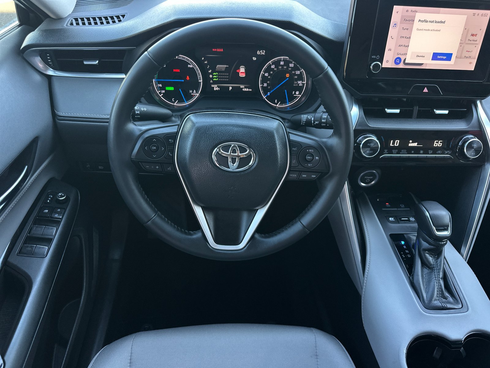 Used 2023 Toyota Venza LE AWD/4WD image 13