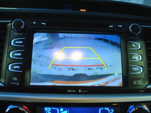 Used 2014 Toyota Highlander Limited image 27