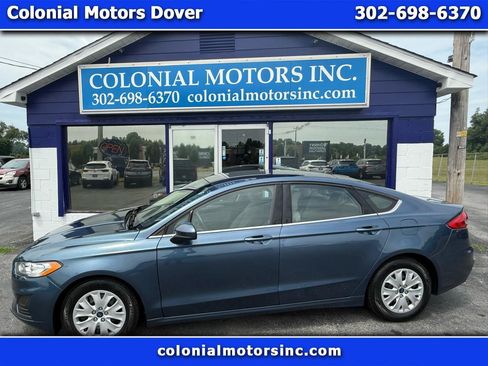 Used 2019 Ford Fusion S FWD image 1